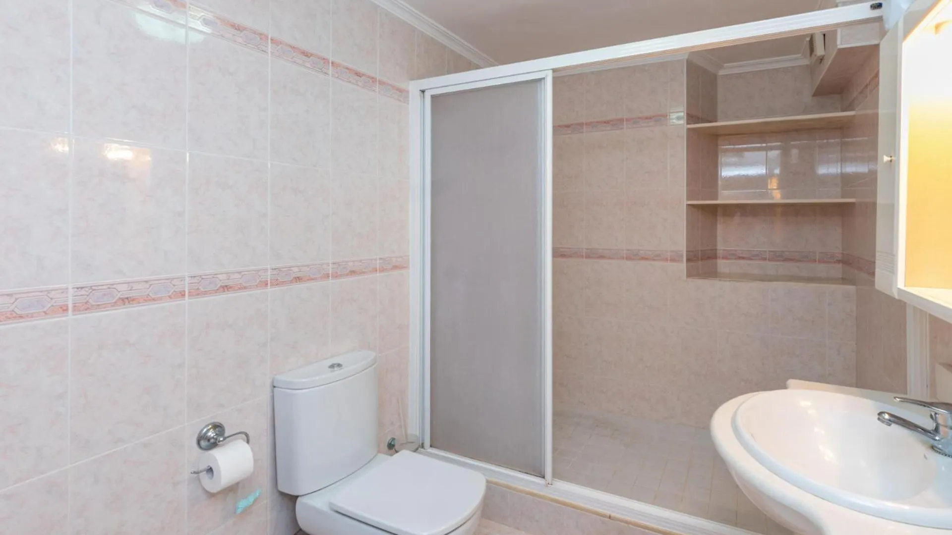 Apartment Spacious 3Br In Miraflores Near All Amenities Malaga
