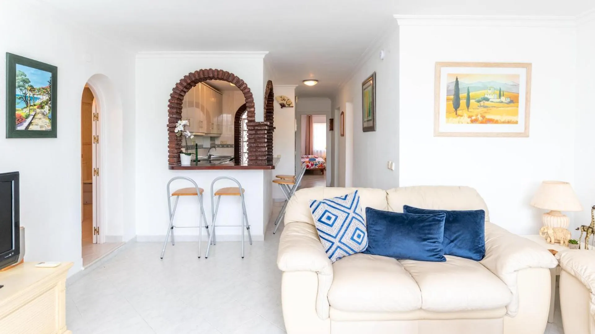 Spacious 3Br In Miraflores Near All Amenities Malaga Apartment