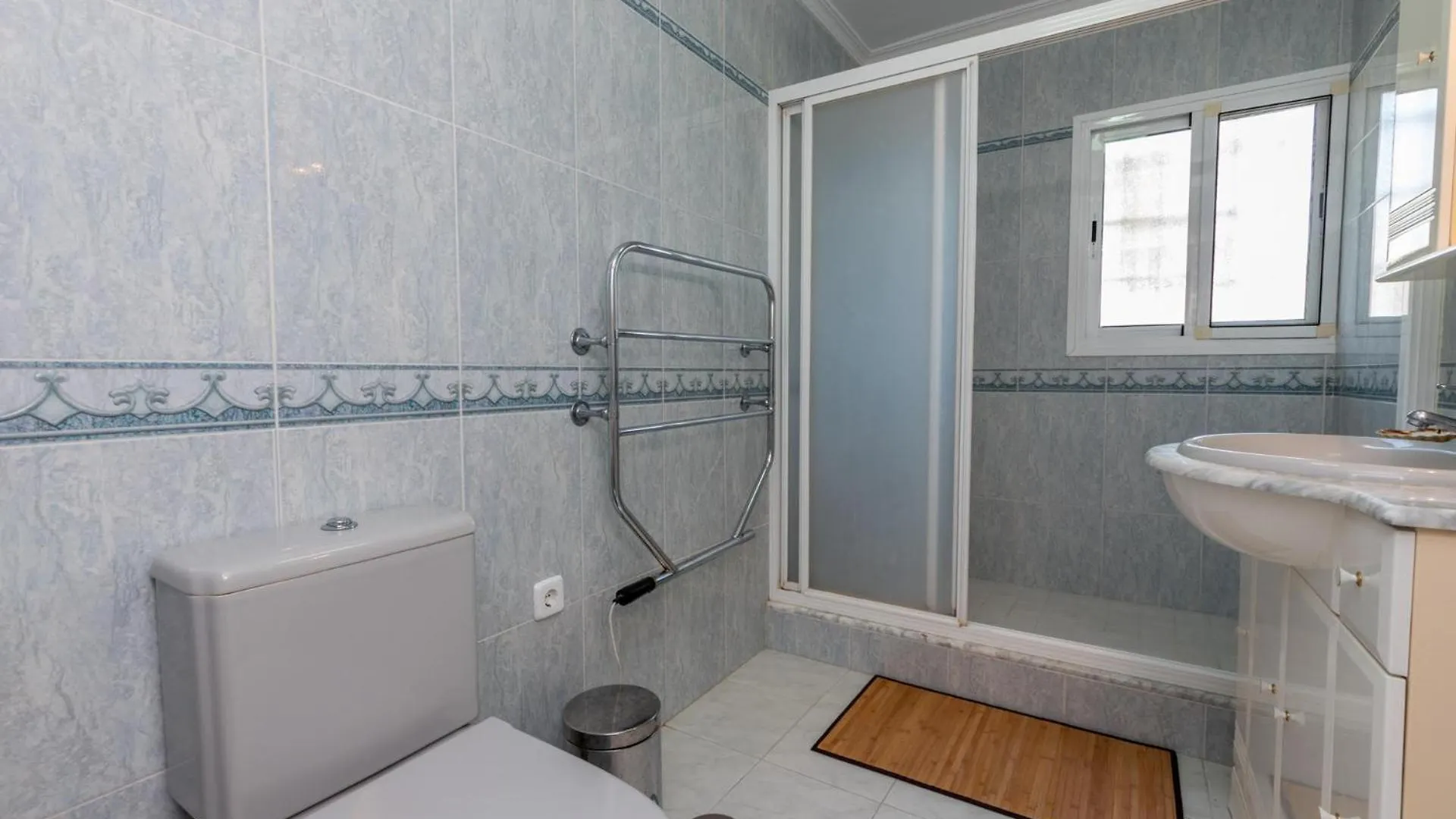 Spacious 3Br In Miraflores Near All Amenities Malaga